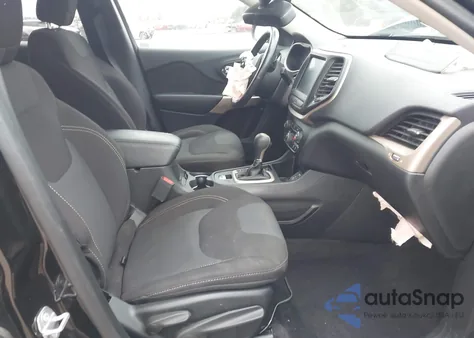 2017 Jeep Cherokee Latitude Fwd z USA, uszkodzony, nr VIN 1C4PJLCB5HW668315